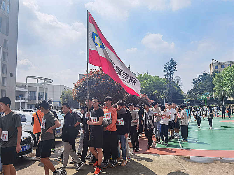 2021.4.8 我院师生积极参与环山绿道长跑活动9.jpg