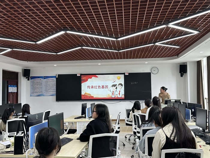 23会计1班开展班团活动1.jpg
