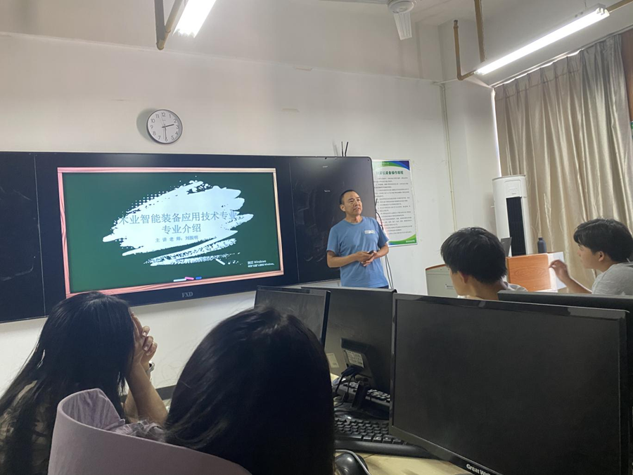 1760143927945885.png 图片1_副本.png