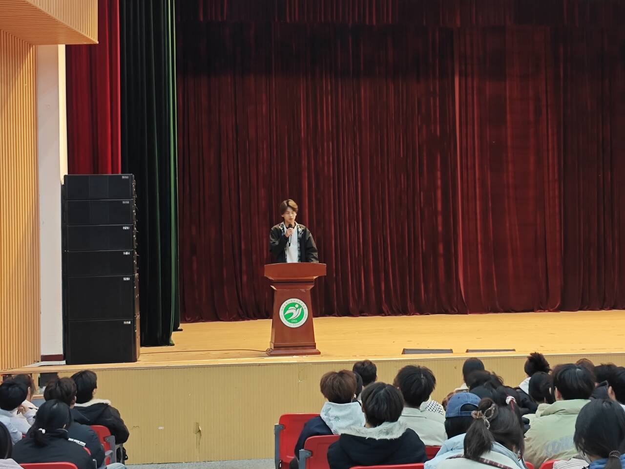 1763693721679868.jpg 1763693721679868.jpg