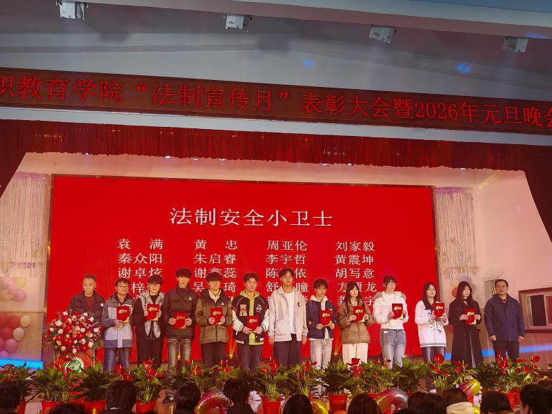 1767243491425321.jpg IMG_20251230_174824.jpg