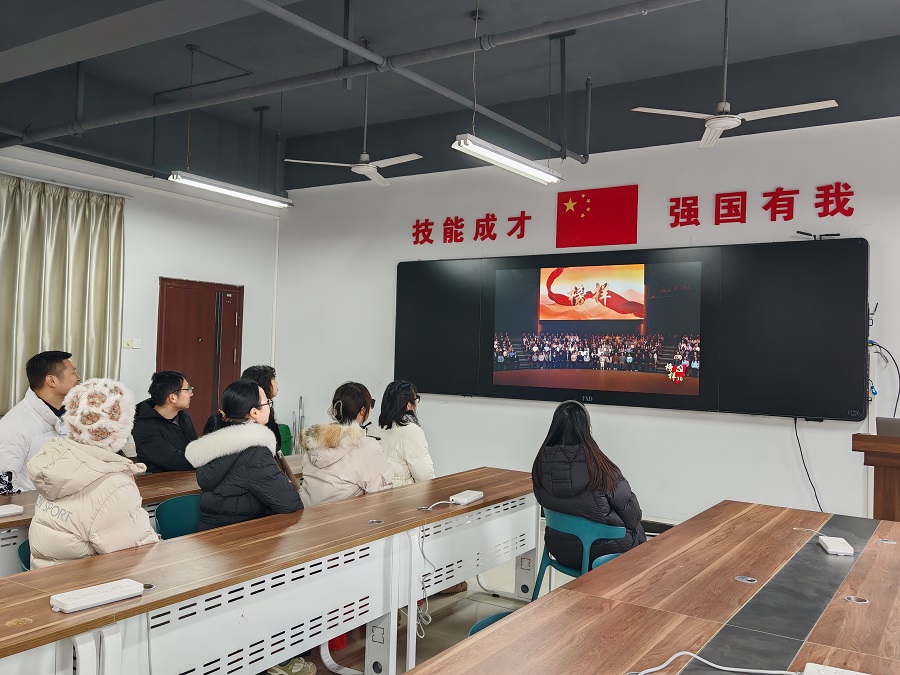 1769045418405530.jpg 汲取榜样力量 砥砺奋斗初心.jpg