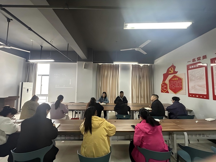 人工智能学院召开清明节前学生安全专题会议 - 副本.jpg